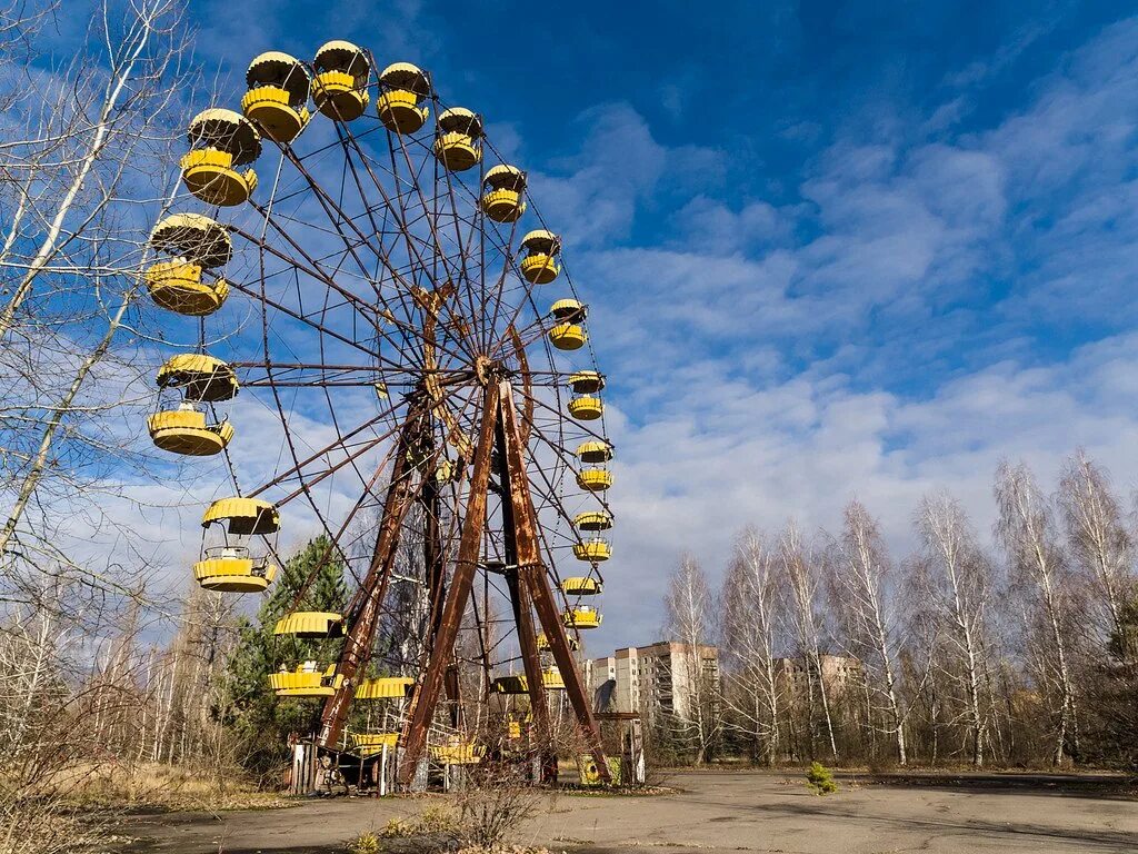 Pripyat chernobyl. Колесо обозрения Припять. Чёртово колесо в Припяти. Колесо обозрения Припять ЧАЭС. Колесо обозрения Припять 1986.