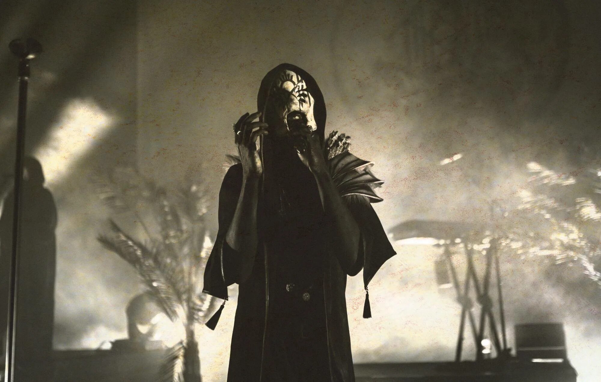 Эшли грин явление. Явление 2011 эшли. Sleep token chokehold. Sleep token солист. The apparition sleep.