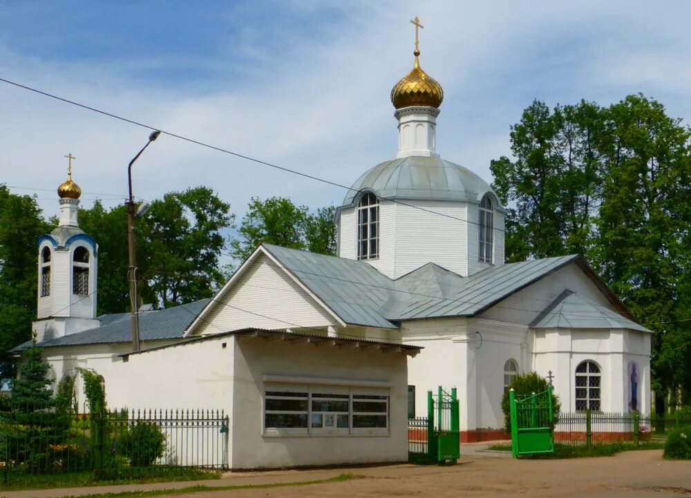 Бобо струнино. Струнино Александровский район. Преображенская Церковь Струнино. Станция Струнино Владимирская область. Струнино вокзал.