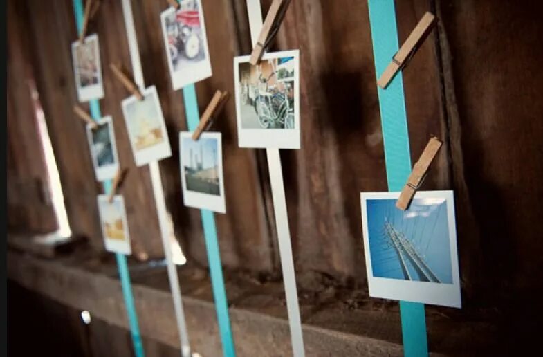 Идеи для украшения комнаты. Фотовыставка на прищепках. Необычные фоторамки. Креативные идеи. Оригинальные фоторамки на стену.