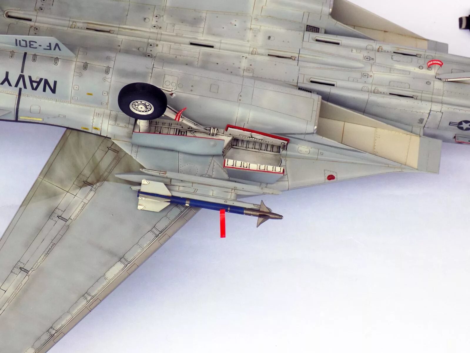 F 1 48. F-14 Tamiya 1/48. F-14 A Tomcat шасси. Tamiya 61114 f-14a. F-14a Tomcat Tamiya.