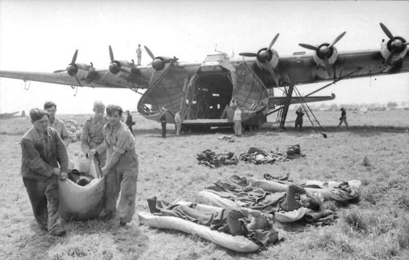 Messerschmitt gigant. Messerschmitt me.323 gigant. messerschmitt me.323 gigant самолет. messerschmitt me 323 гигант. ме-323 гигант.