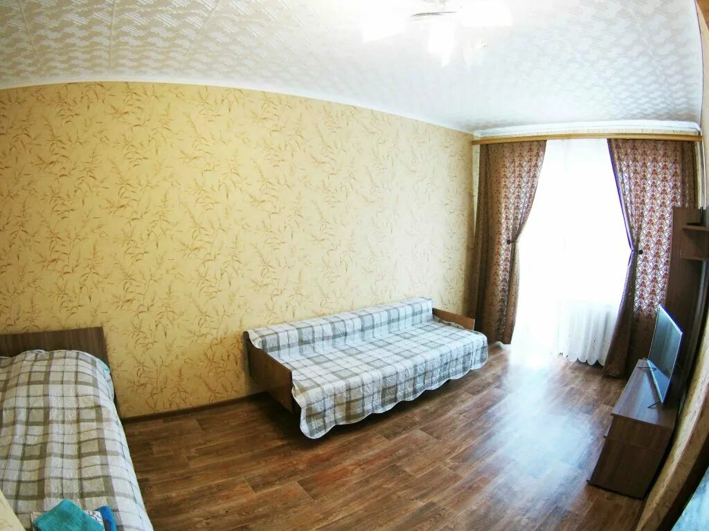Снять однокомнатную комсомольске на амуре. Ленина 42 комсомольск на амуре. новокузнецк ленина 51 гостиница. песчаное ленина 42. чайка лодейное поле ленина 42б.
