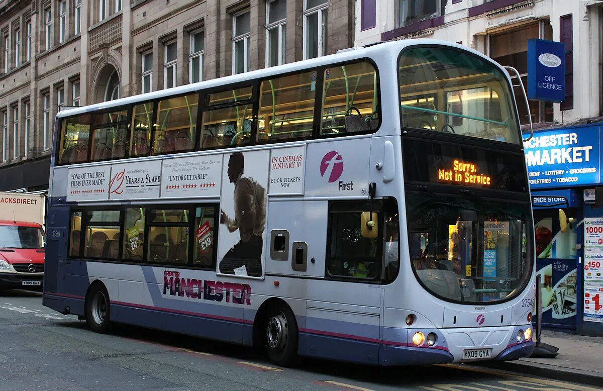 Какие марки автобуса. Wright Eclipse Gemini автобус. Автобус в Британии марки. Ночные автобусы Великобритании. Великобритания автобус Россия.