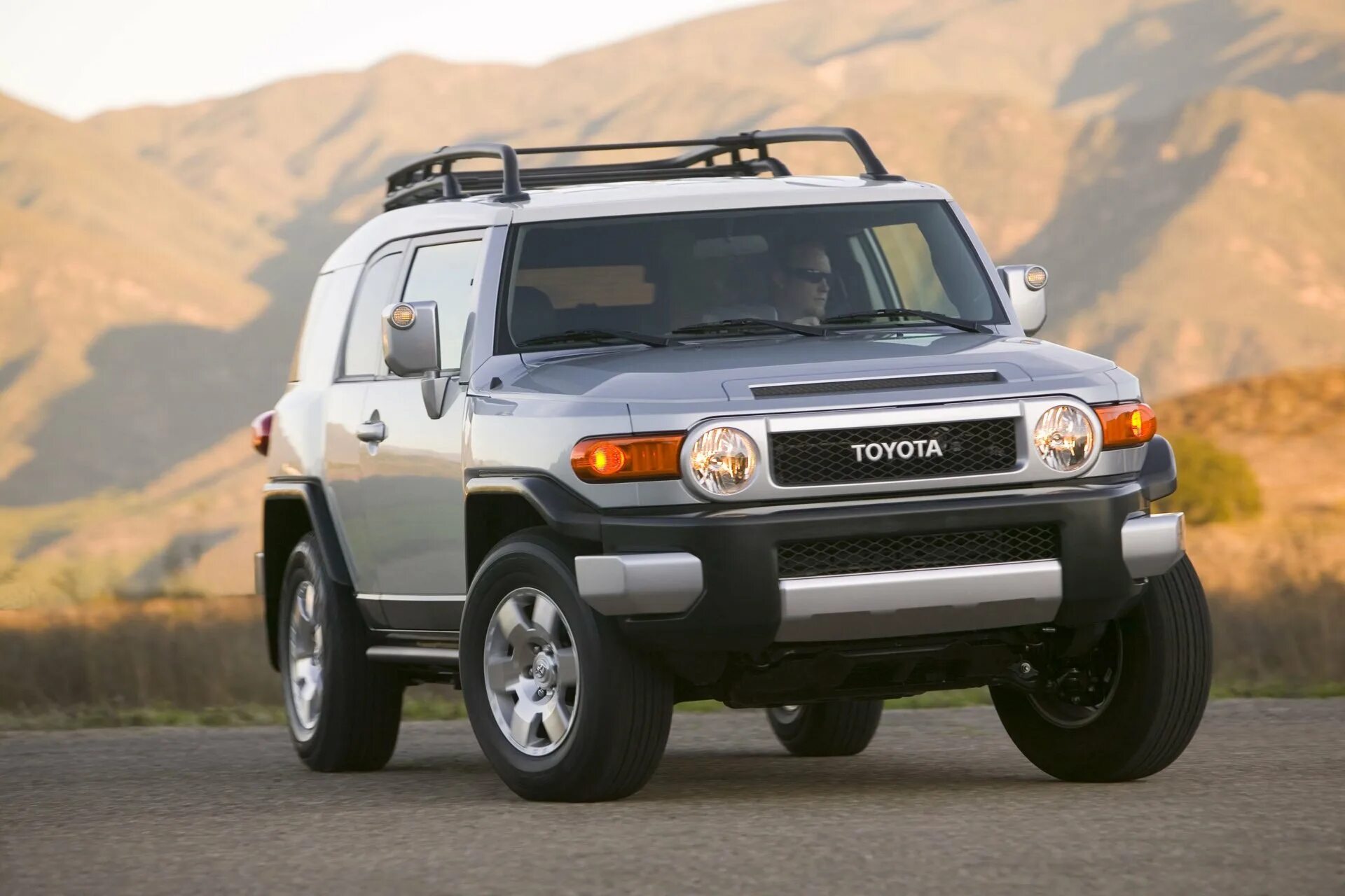 Toyota FJ Cruiser 2005. Toyota FJ Cruiser 2007. Toyota FJ Cruiser 2010. Тойота FJ Cruiser 2006. Покажи марки тойоты