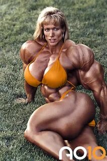 Slideshow female bodybuilder morph.