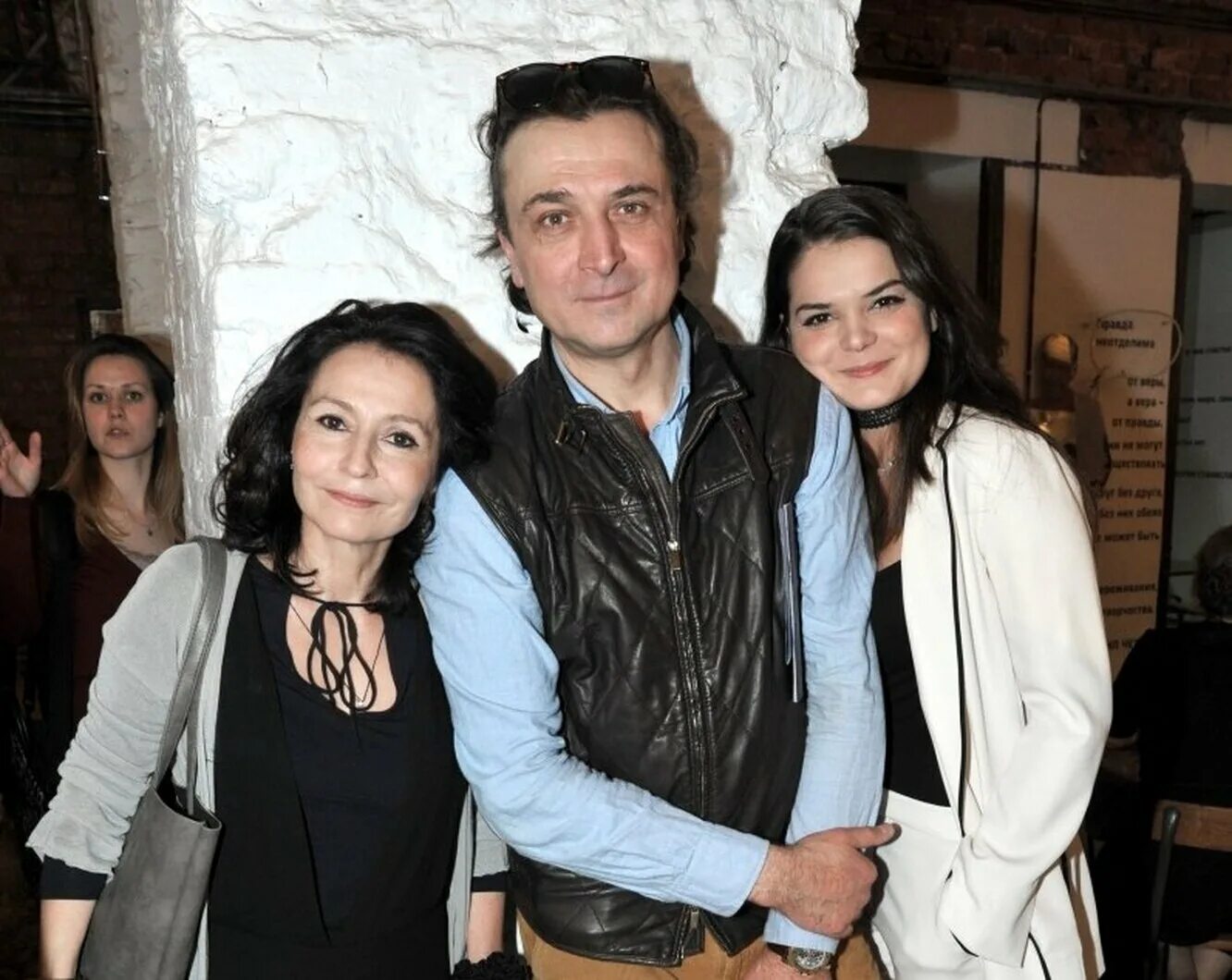 Александр лазарев младший с амалией. Сын александра лазарева. Сколько лет лазареву младшему. Александр лазарев младший. Александр лазарев мл.