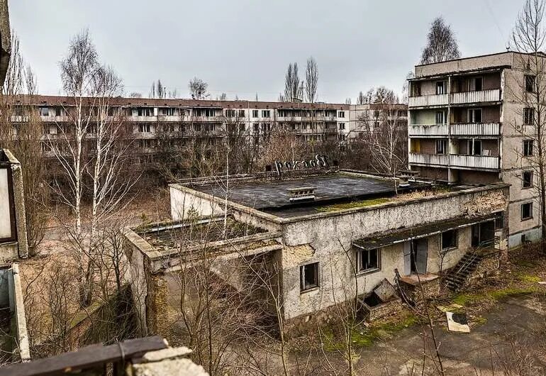 Чернобыль город Припять. Припять город призрак. Заброшенный город Припять. Чернобыль город Припять сейчас.