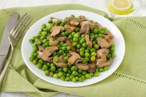 Горох с грибами