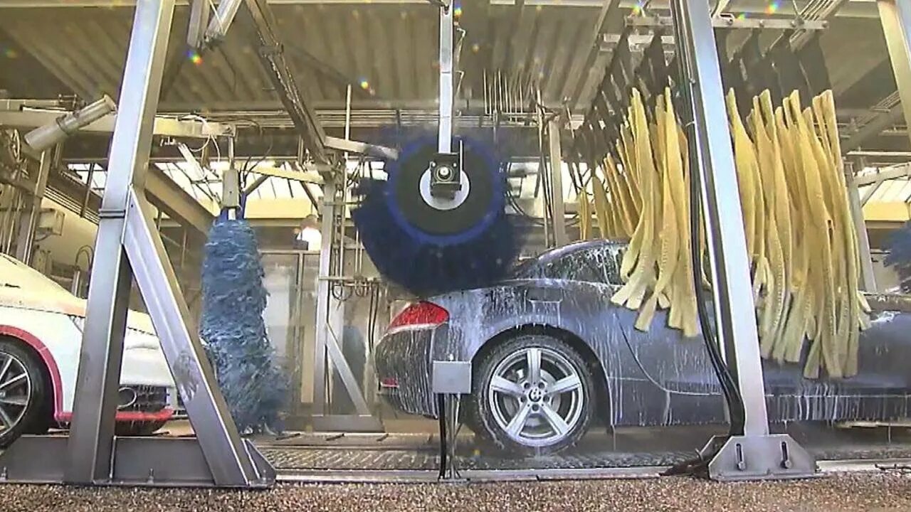 Мойка ижевск. Мойка авто премиум. Автомойка большая. Мойка автомобиля. Большую мойку машин.