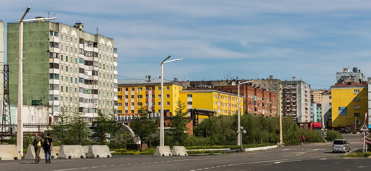 Дудинка википедия. Посёлок дудинка красноярский край. Полуостров таймыр дудинка. Дудинка википедия. Дудинка красноярский край за полярным кругом.