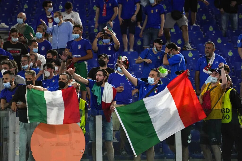 Italy Fans 2020. Tifosi. Italian Fans ROMA. Italy Fans photo. 2020 fan