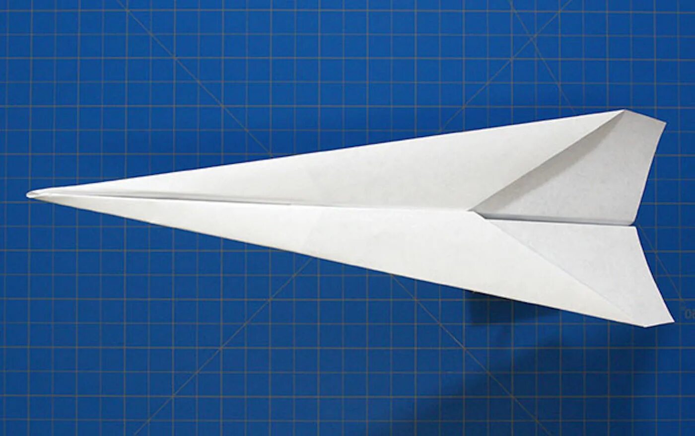 Сделай остры. Самолёт из бумаги. Самый крутой самолет из бумаги. Оригами самолетик. Самолёт из бумаги а4.