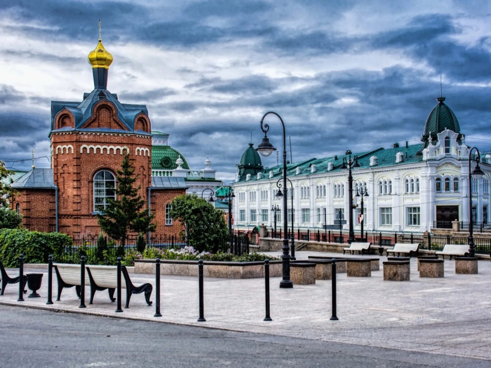 Сколько городу омску. Город Омск. Любинский проспект Омск драмтеатр Омск. Любинский проспект Омск 2021. Новый Омск в фотографиях.