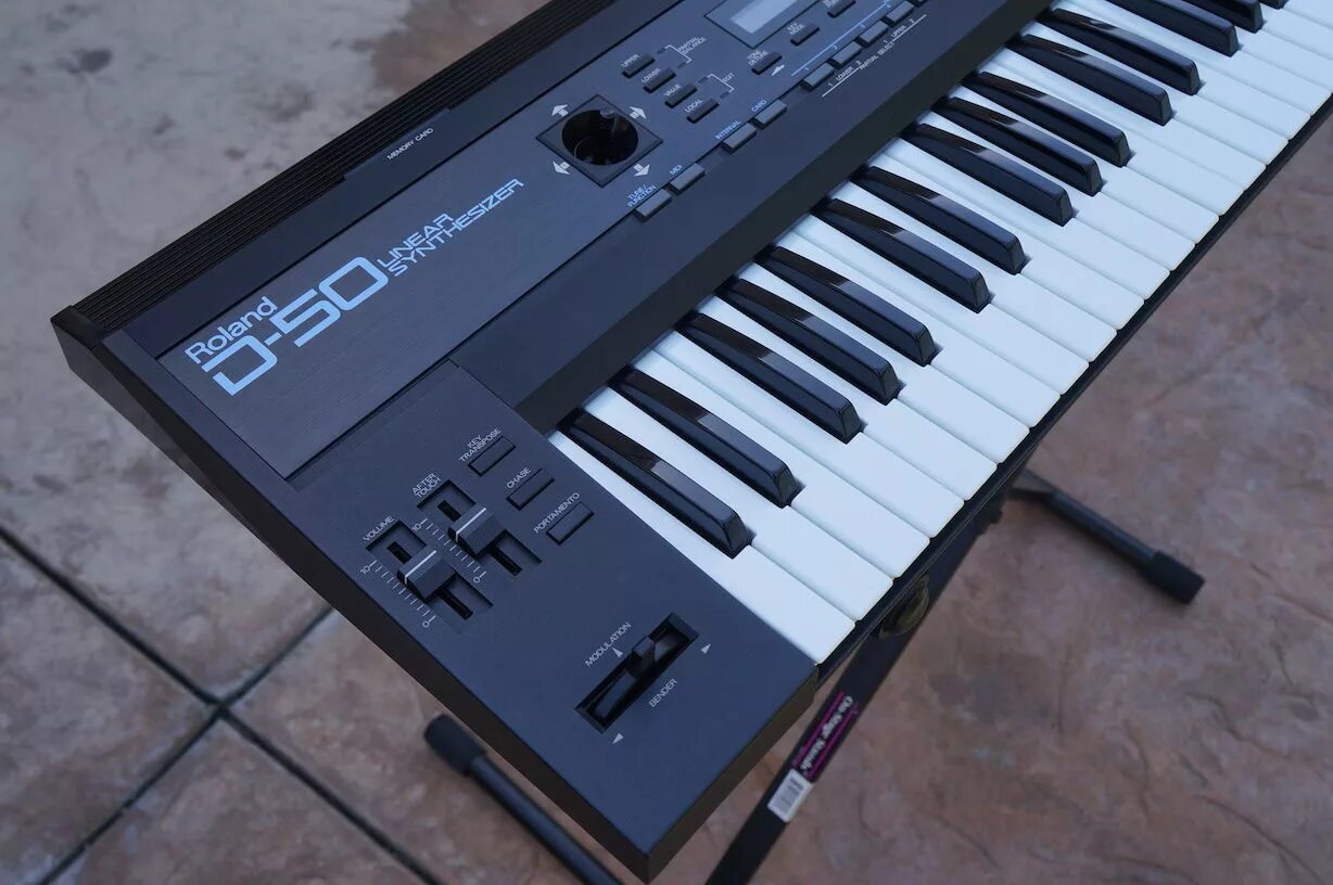 D-50 vst. Синтезатор роланд д 50. Roland d50. Синтезатор roland d50. Роланд д50.