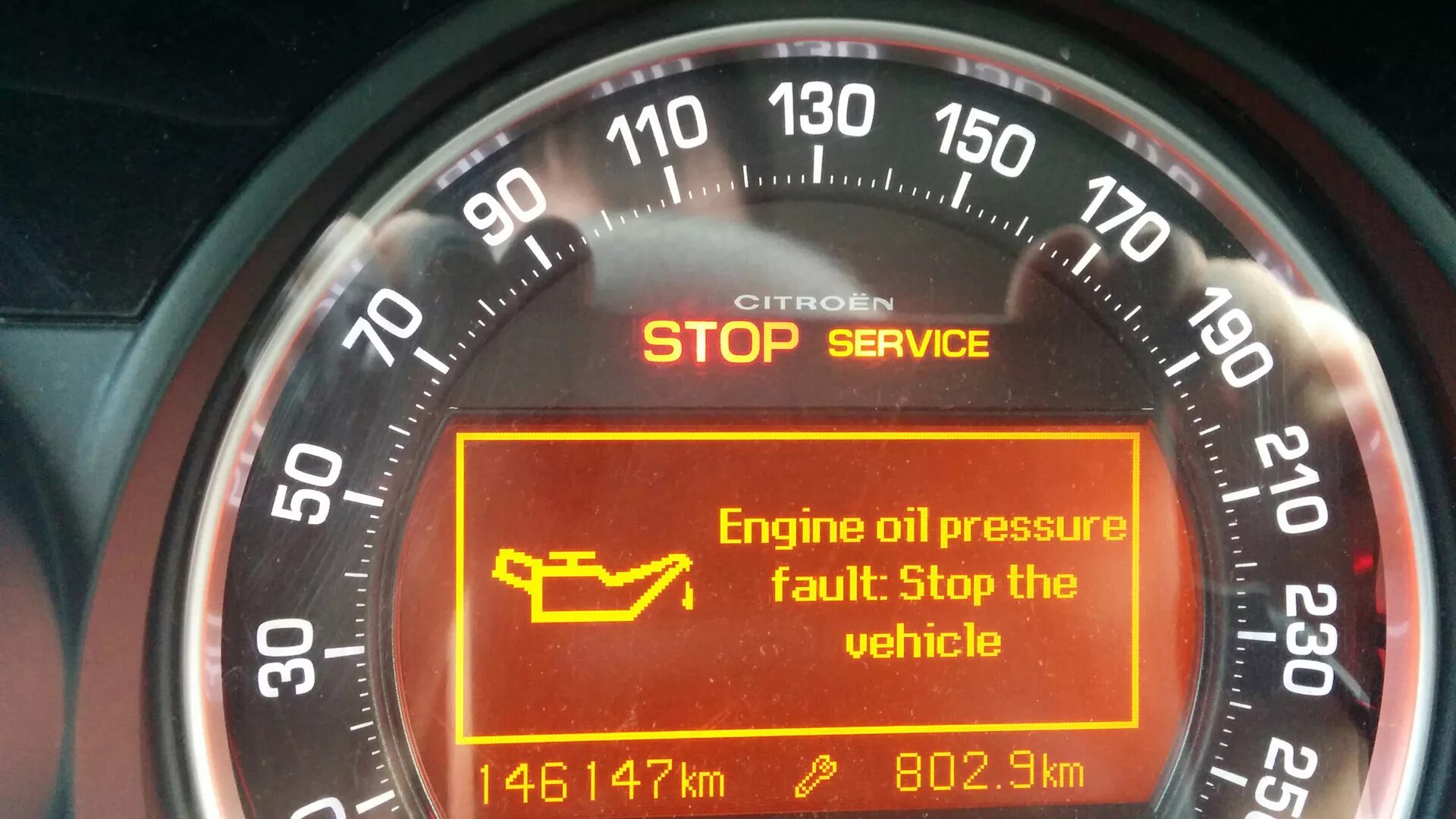 Stop faulted. Engine Oil Pressure Fault. Engine Oil Pressure Пежо 308. Engine Oil Pressure Fault stop the vehicle Пежо 308. Oil Pressure engine Ситроен с4.