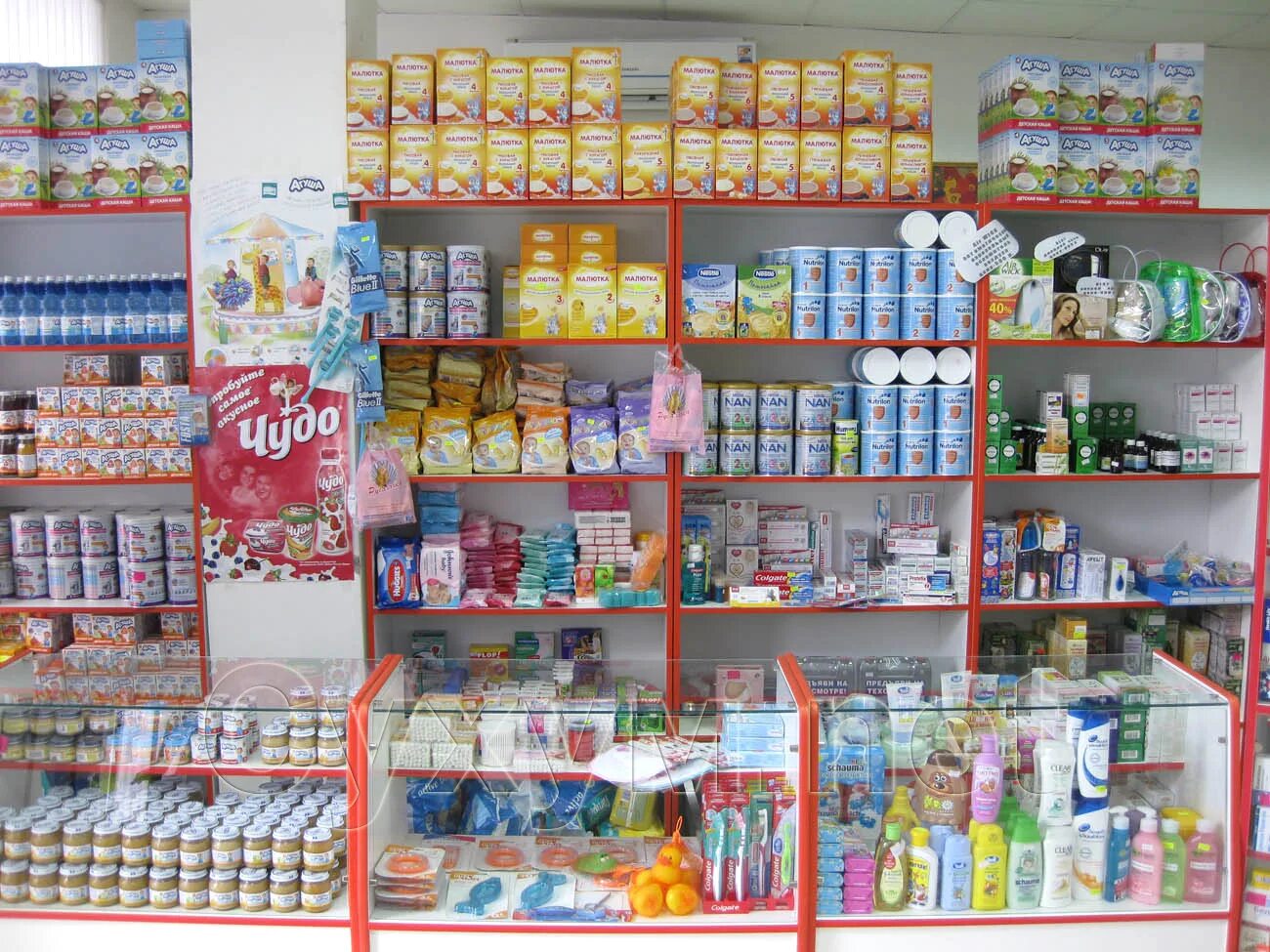 детское питание владикавказ. витрина детского питания в аптеке. выкладка бытовой химии. магазины детского питания в самаре. магазин полюс абакан.