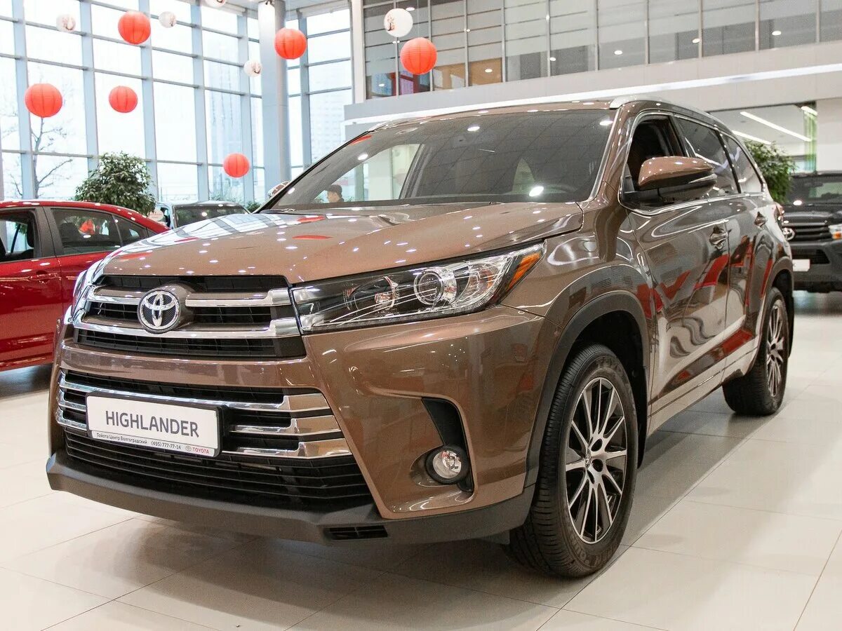 Купить тойоту хайлендер новую. Toyota Highlander 2019. Тойота хайлендер Рестайлинг 2019. Toyota Highlander 3.5 at, 2019. Toyota Highlander 2023.