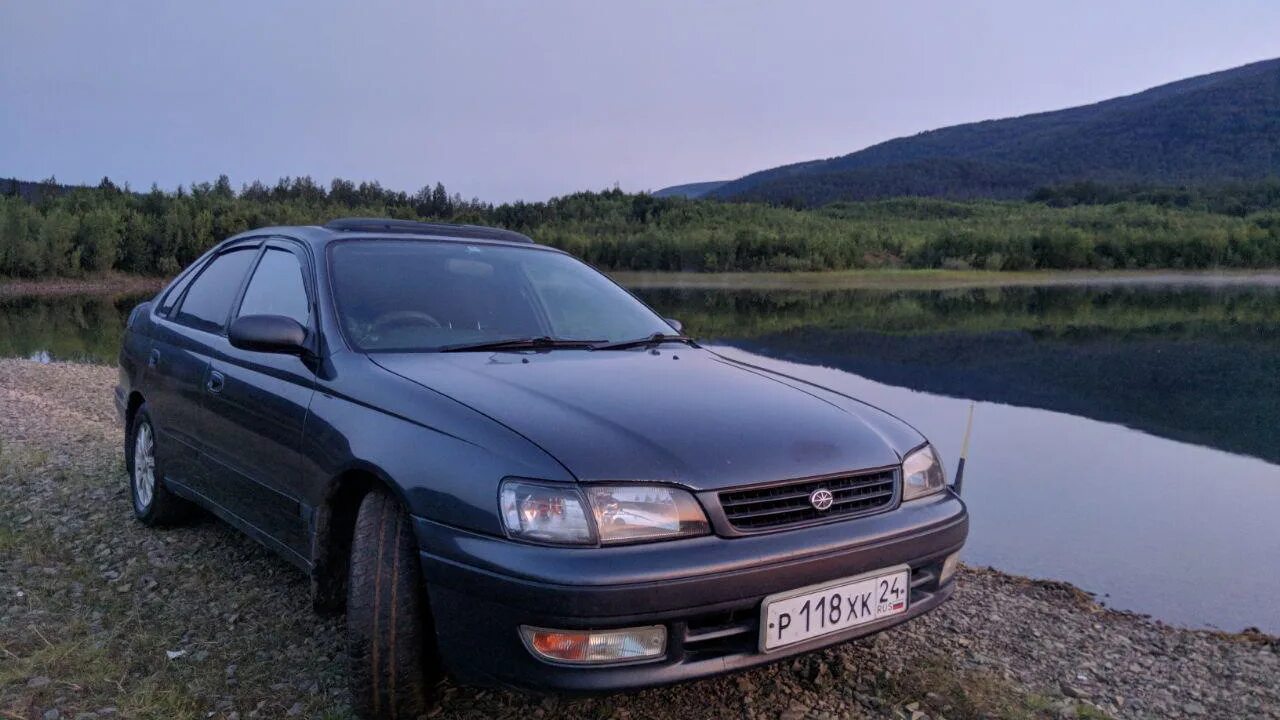 Toyota corona sf 1993. Corona тойота 1992. Тойота корона sf лифтбек. Тойота корона sf 1993. Тойота корона сф 170.
