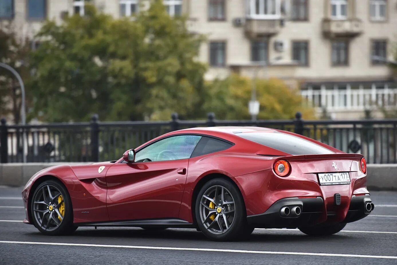 F 12 c 20. Феррари ф12 Берлинетта. Феррари 612 Берлинетта. Ferrari f12 Berlinetta Москва. Феррари ф12 Берлинетта 2020.