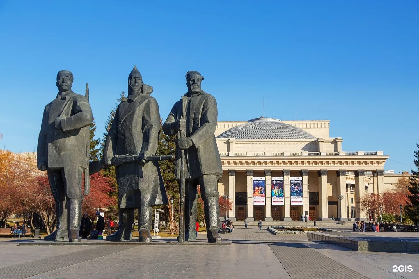 Парк ленина новосибирск. Парк ленина новосибирск. Первомайский сквер новосибирск. Сквер ленина уфа. Фонтан в первомайском сквере новосибирск.
