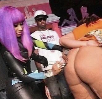 Slideshow nicki minaj big booty naked.
