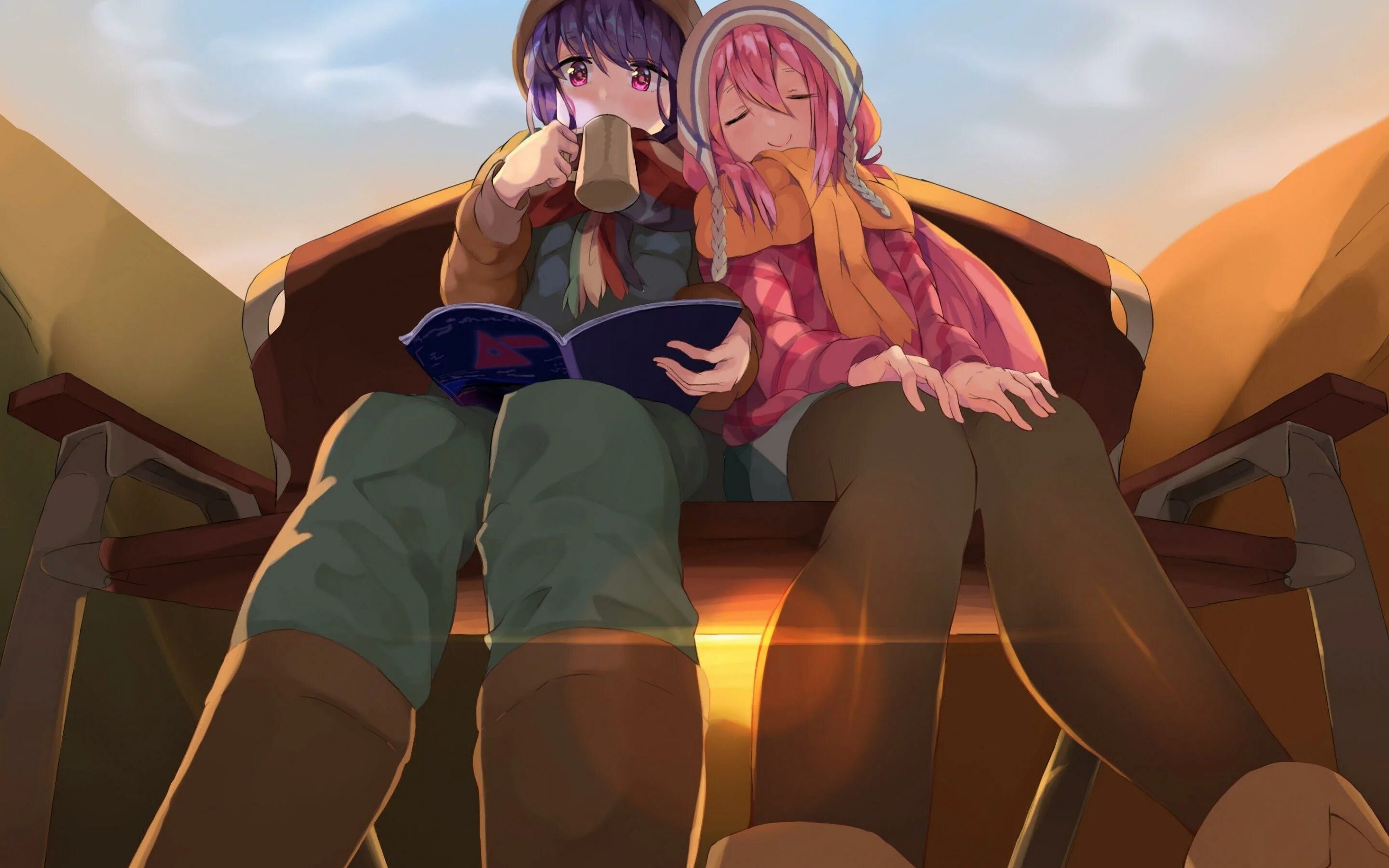 Yuru camp. Надэсико Кагамихара. Yuru Camp Рин и Надэсико. Лагерь на свежем воздухе Yuru Camp. Надешико Yuru Camp.