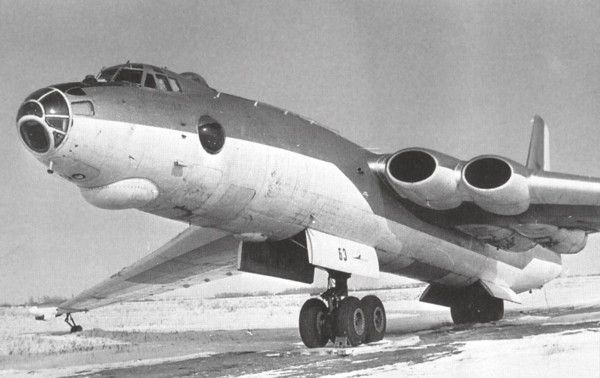 Самолет м б. Стратегический бомбардировщик Мясищева. Ту-14 бомбардировщик. Самолет м52 Мясищева. Ту-14 реактивный самолёт Торпедоносцы.