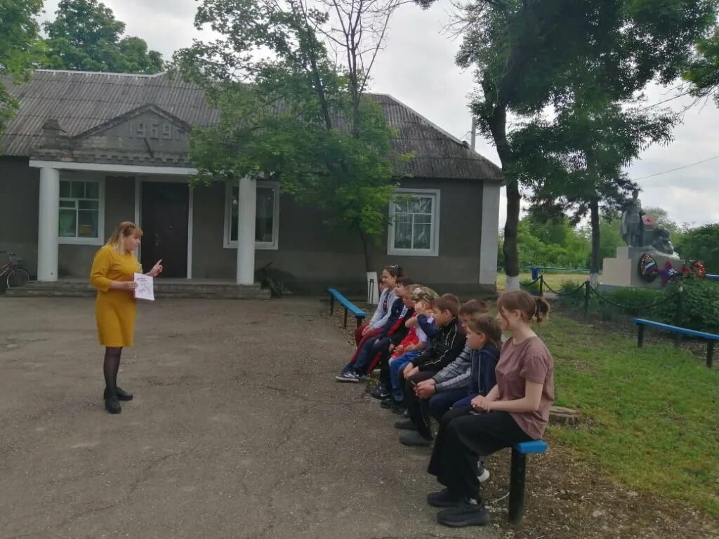 Поселок Коммаяк. Коммаяк Ставропольский край. Дом культуры Коммаяк. Благоустройство посёлка Коммаяк.