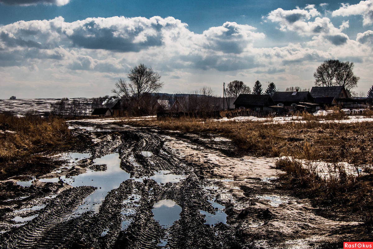 осенняя распутица. весенняя распутица снт 2023. деревня лужи распутица. распутица в деревне. распутица фото.