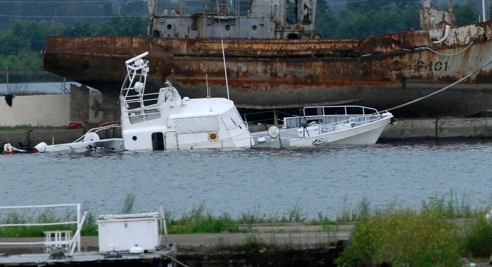 Военно-морская база Поти 2008. Штурм Поти 2008. Ракетный катер «Диоскурия». Флот Грузии 2008.