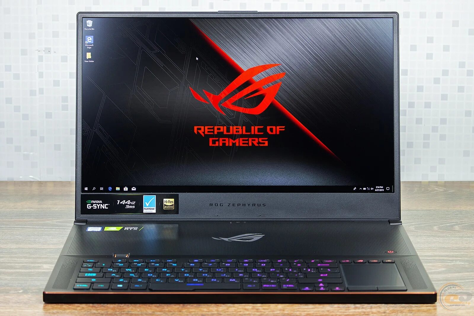 Asus zephyrus 4090. ASUS ROG Zephyrus. ASUS ROG Zephyrus s gx701gx. ASUS ноутбук зефирус. ASUS Zephyrus g13.