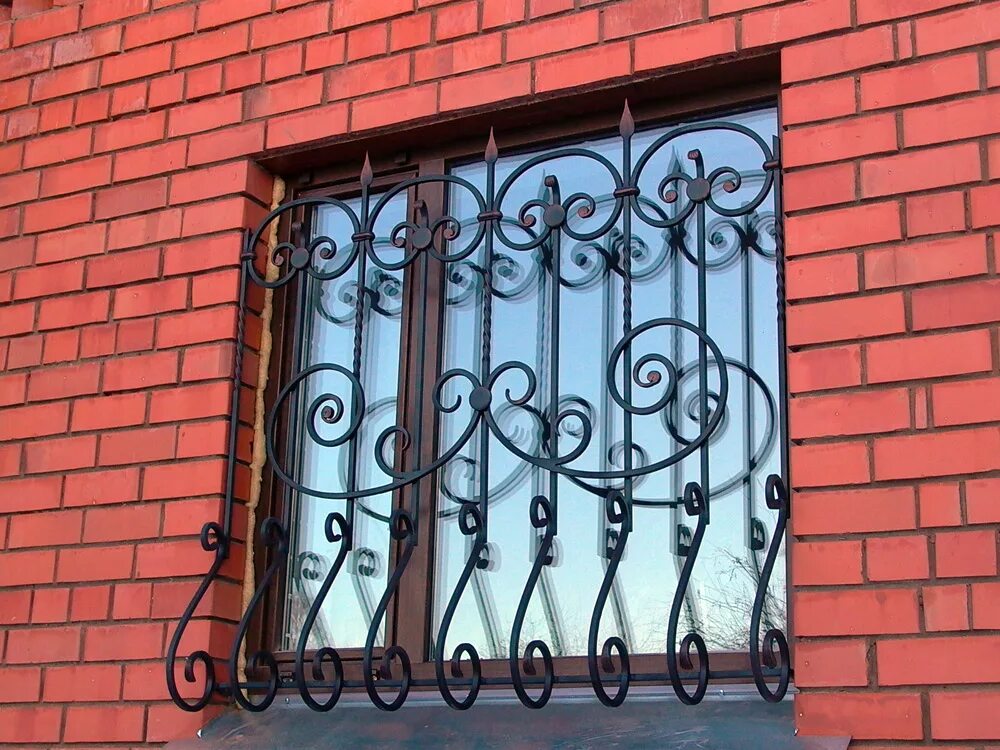 Кованая решетка КР- 1069 купить в Москве "Двери в дом"