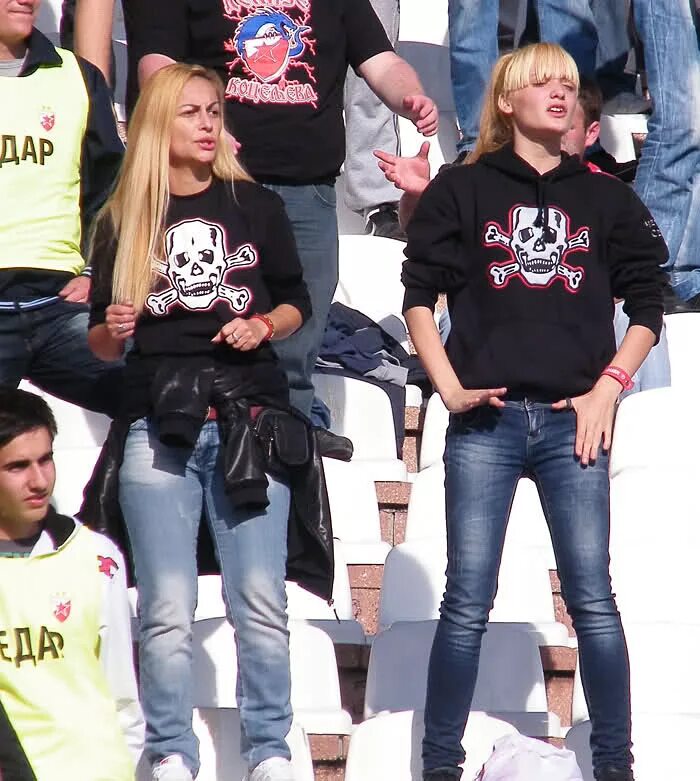 Female ultras. ультрас. ультрас эмблемы. алина шатова. женский ультрас.