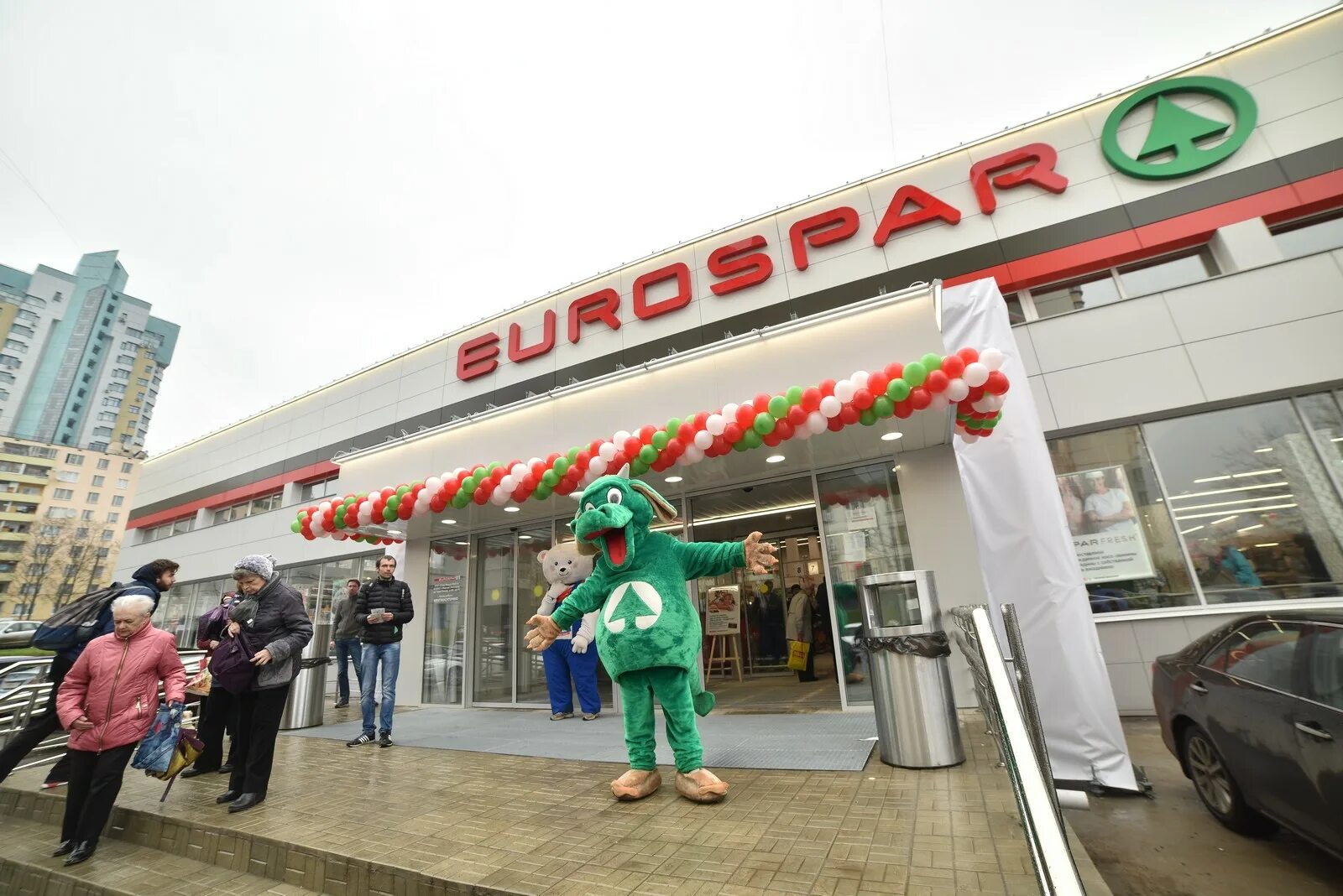 спар на чертановской. евроспар чертановская 45. Eurospar в москве. супермаркет москва. евроспар здание.
