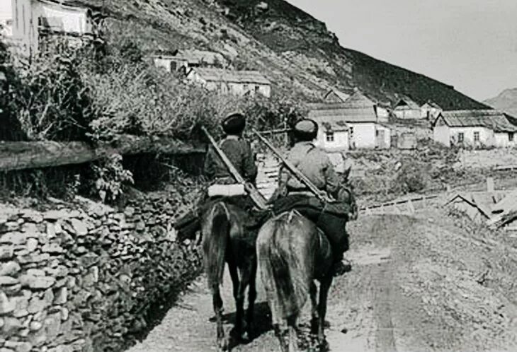 Старый шарой. Станица Старогладовская. Первые поселения Терских Казаков. Депортация Терских Казаков. Старый казачий город.