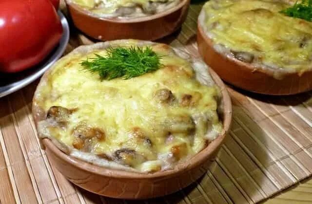 Берем грибы и картофель и делаем вкуснейшую запеканку на ужин, семья в восторге.