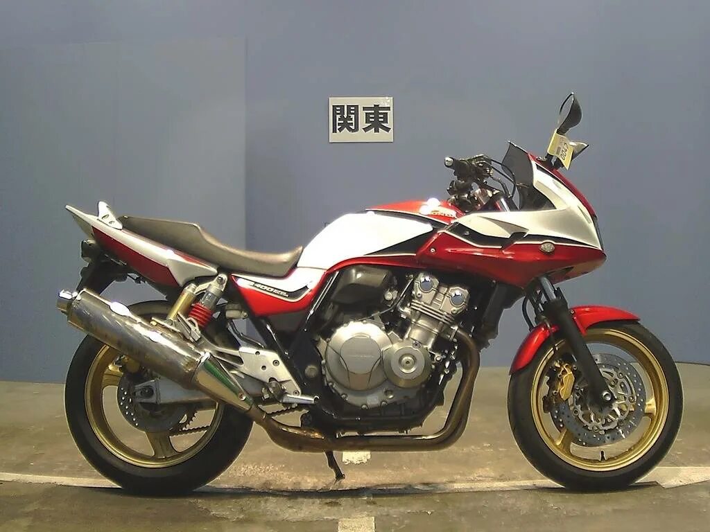 Хонда втек 3. Хонда сб 400. honda cb 400 super four vtec. honda cb400 super four boldor. honda cb 400 super boldor.