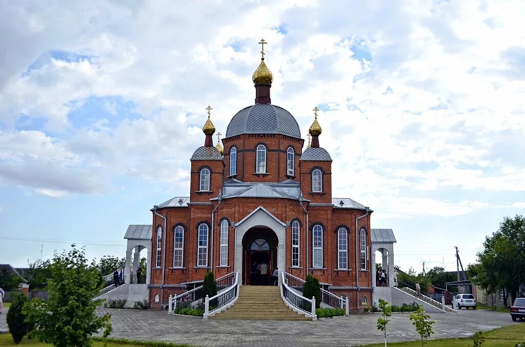 Храм Святой Троицы село Краснокумское. Церковь село Краснокумское Георгиевск. Село Краснокумское Георгиевский район Ставропольский край. Церковь в Георгиевске Ставропольский край. Краснокумское георгиевский ставропольский край