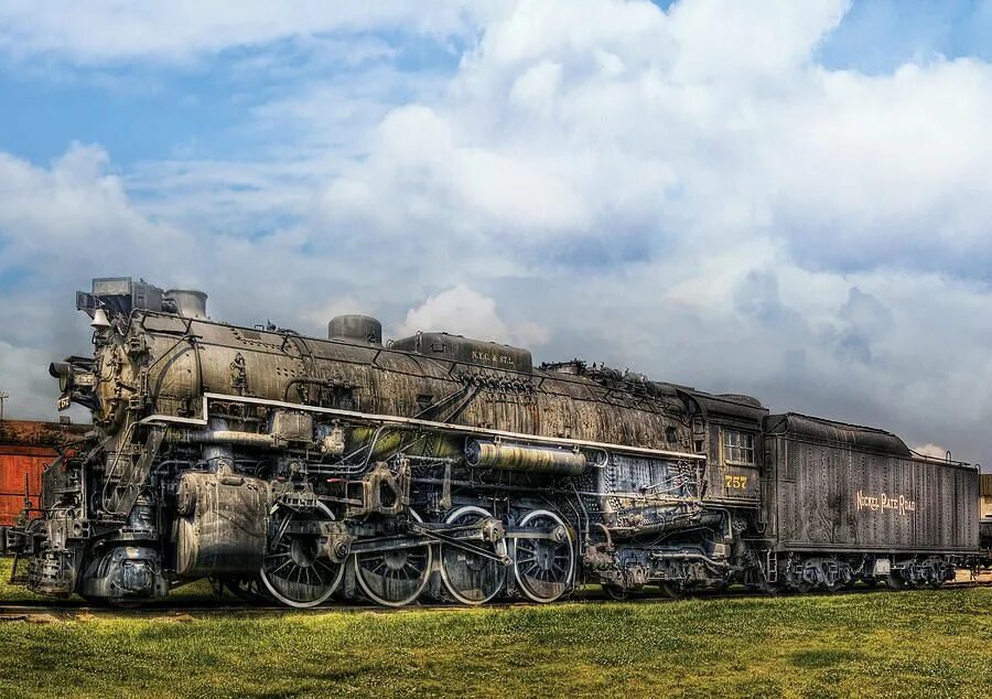 Синий тепловоз. Train engine. Паровоз с углем. Старинный американский паровоз. Старый немецкий электровоз.