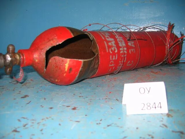 Кран на газовый баллон. Баллон пропановый 40 л. Майкоп испытания баллона газ. Баллон с пропаном бытовой 50 л. Лета газовый баллон.