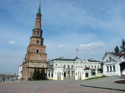 Казанская падающая башня