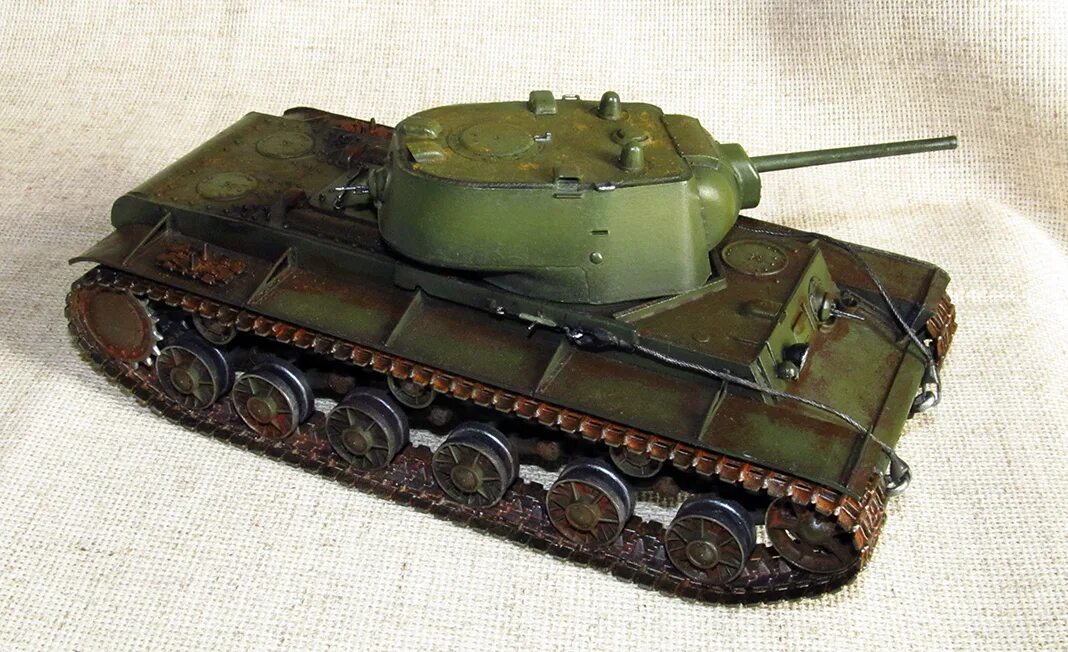 Кв 1 Трумпетер 1942. KV-1 1942. Кв 1942 года. Кв-1 мод 1942 от Trumpeter.