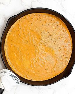 paprika pasta sauce in pan. simmer the sauce. 