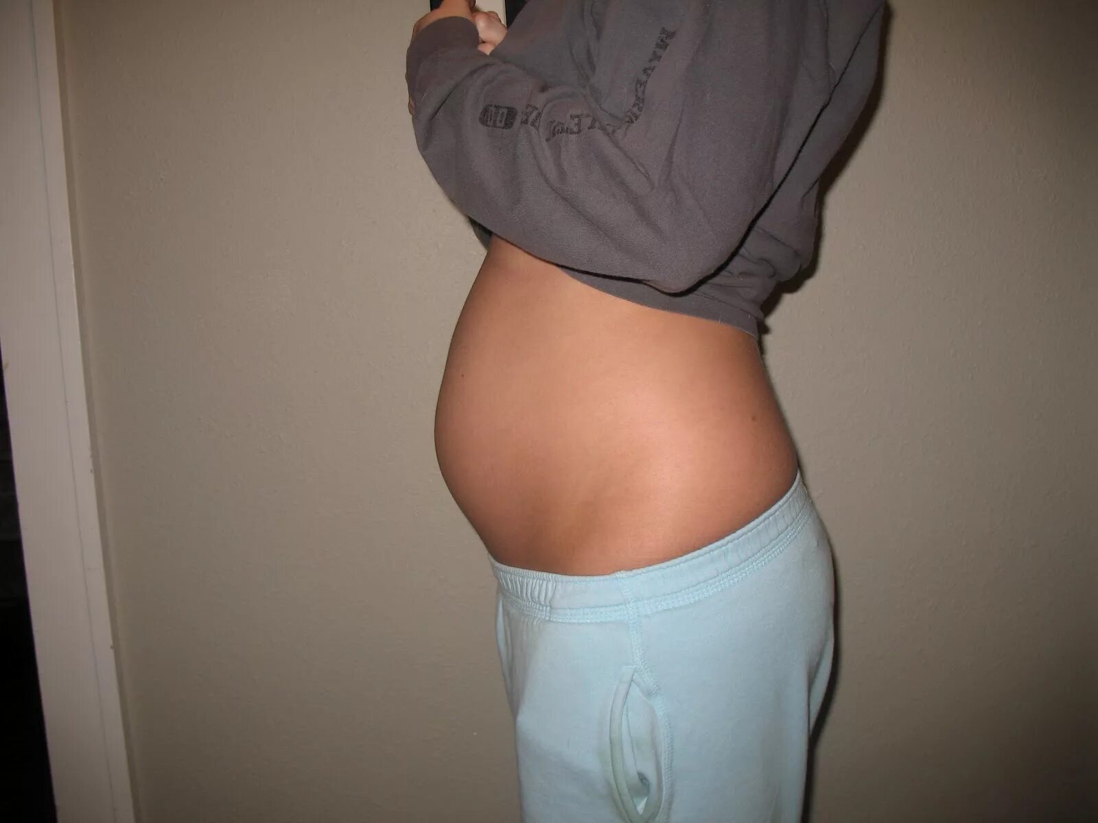 15 неделя ощущения. Живой на 15 недели беременности. 15 Недель беременности живот первородящей. Живот на 14-15 неделе беременности. Живот на 16 неделе.