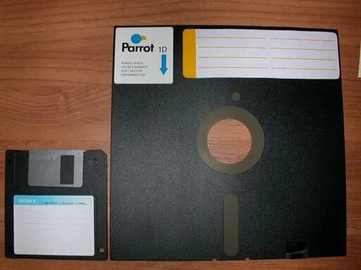 Floppy disk 8 дюймов. Флоппи диск 8 дюймов. Дискета гибкий магнитный диск. 3м дискеты 5. Флопик 3.