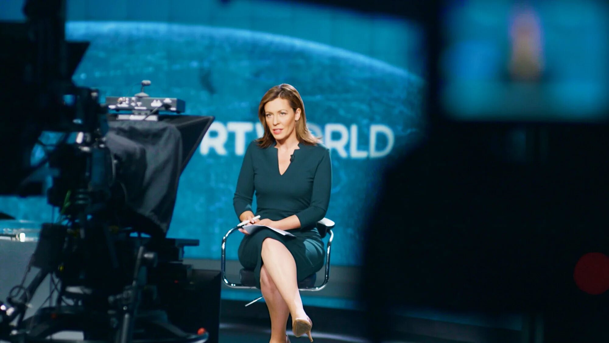 Maria for a tv station. TRT телеведущая. Maria ramos. Андреа Sanke журналистка TRT World.