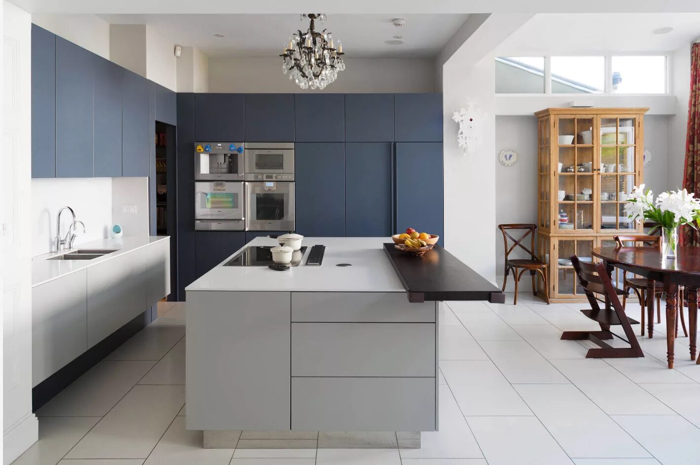 стильные кухни. кухни современные тенденции. кухни в стиле модерн 2021. хорошие стильные кухни. современные кухни.