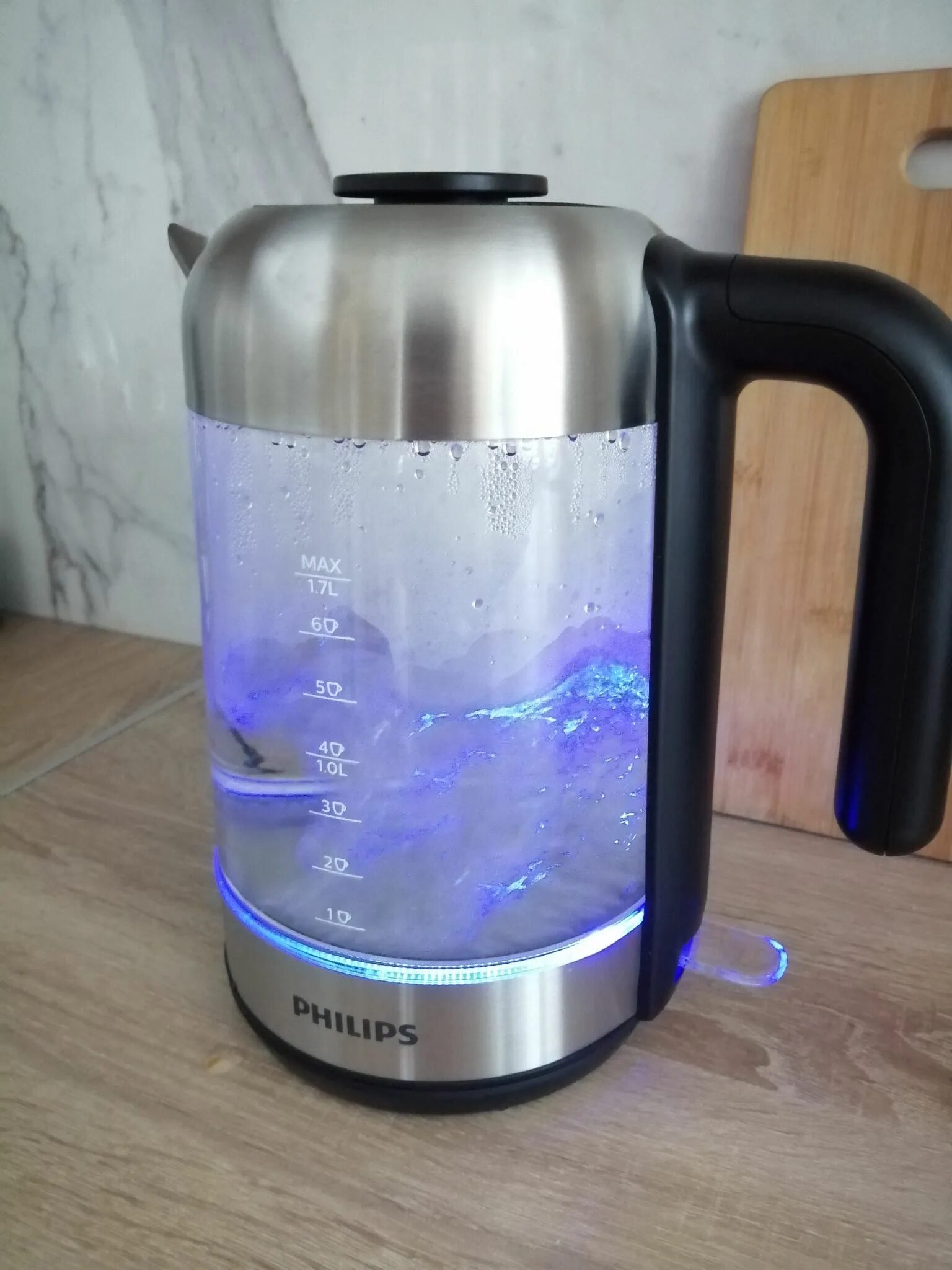 Чайник филипс. Электрочайник philips hd9339. Philips hd9339/80. Philips 9300. Чайник hd9339 80.