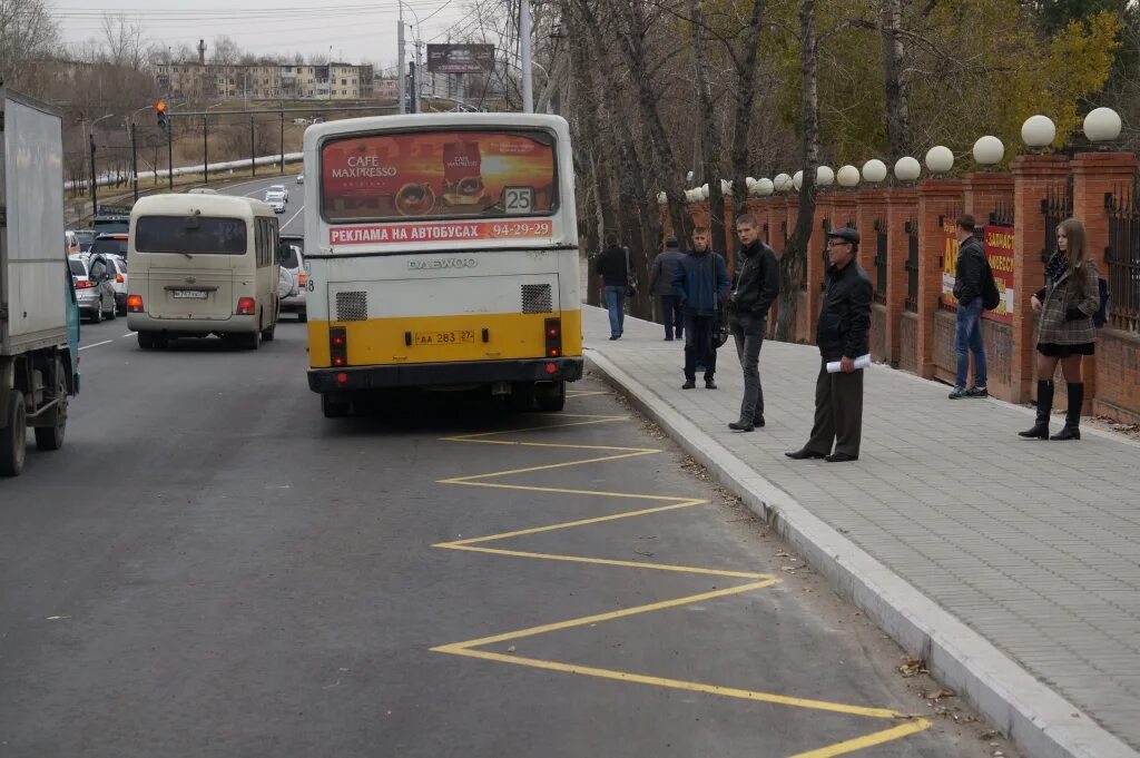 Ост хабаровск. Остановка Волочаевская Хабаровск. Реконструкция Волочаевская улица. Остановка Индустриальный колледж Хабаровск. ОСТ Волочаевская Хабаровск.